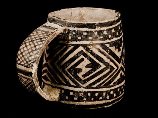 Black and white, patterned Cannonball Pueblo cup, c.1180-1280 