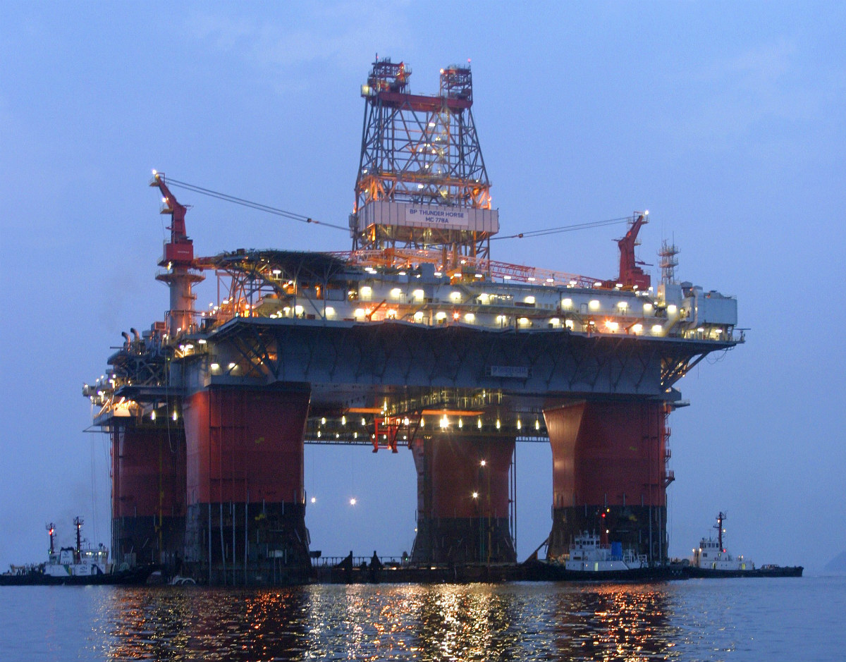 Offshore oil platforms are reimagined as self-sustaining homes