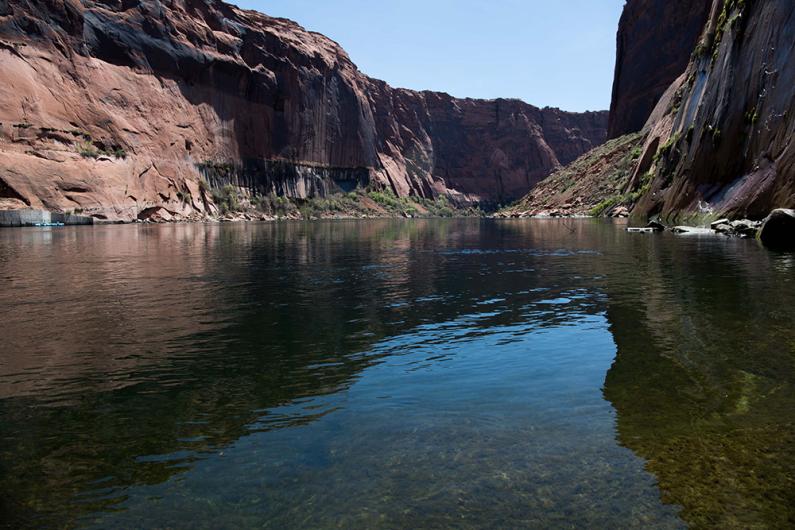 Colorado river cuts through a valley.