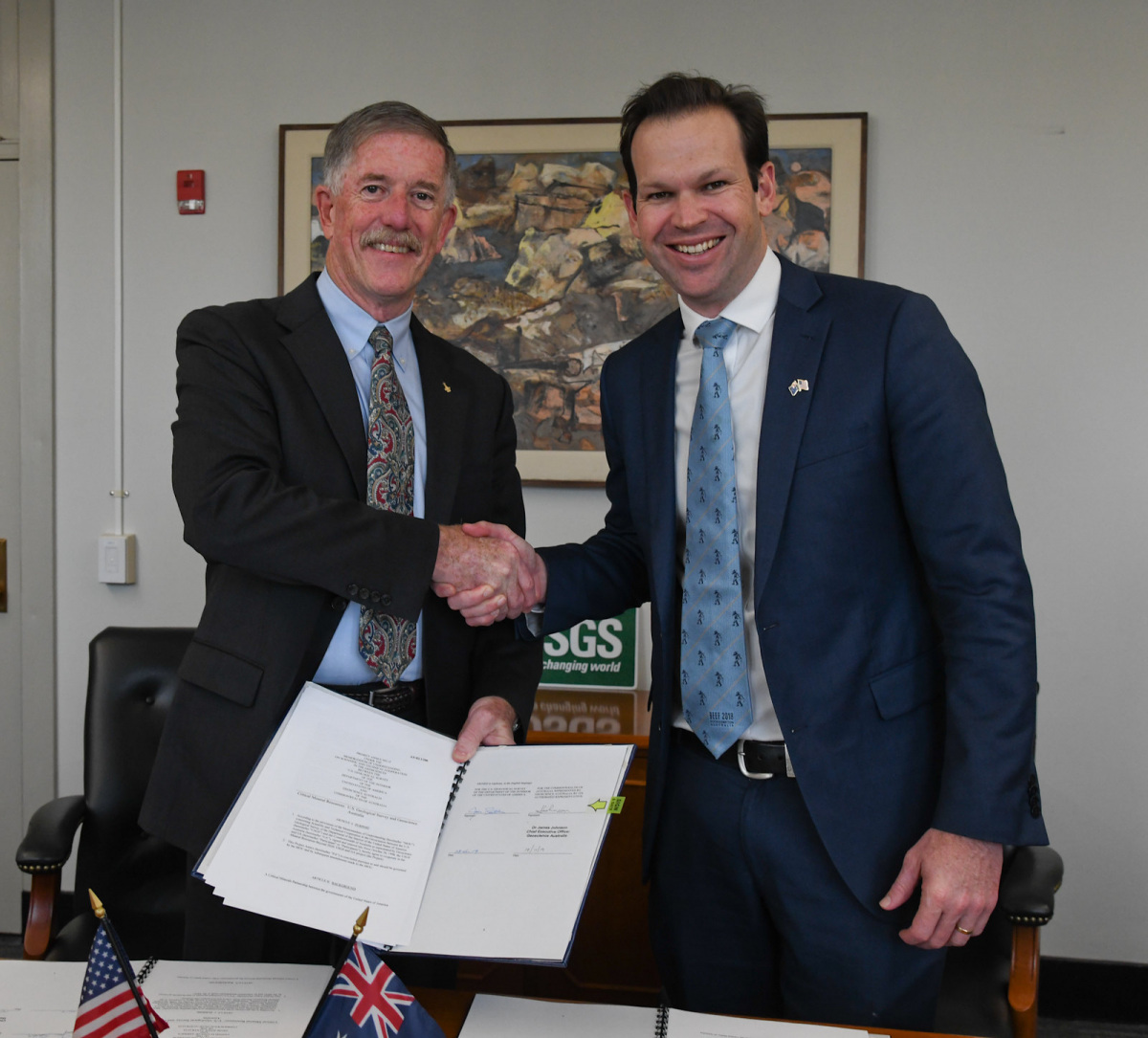 U.S. Geological Survey (USGS) Director Jim Reilly and Minister for Resources and Northern Australia Matt Canavan (photo credit, DOI Photographer Tami Heilemann)